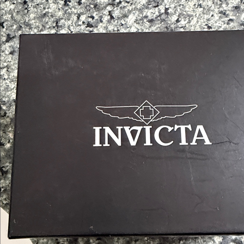 Invicta Two-Tone Gold and Silver Mickey Mouse Ladies Watch brand new - Picture 9 of 9